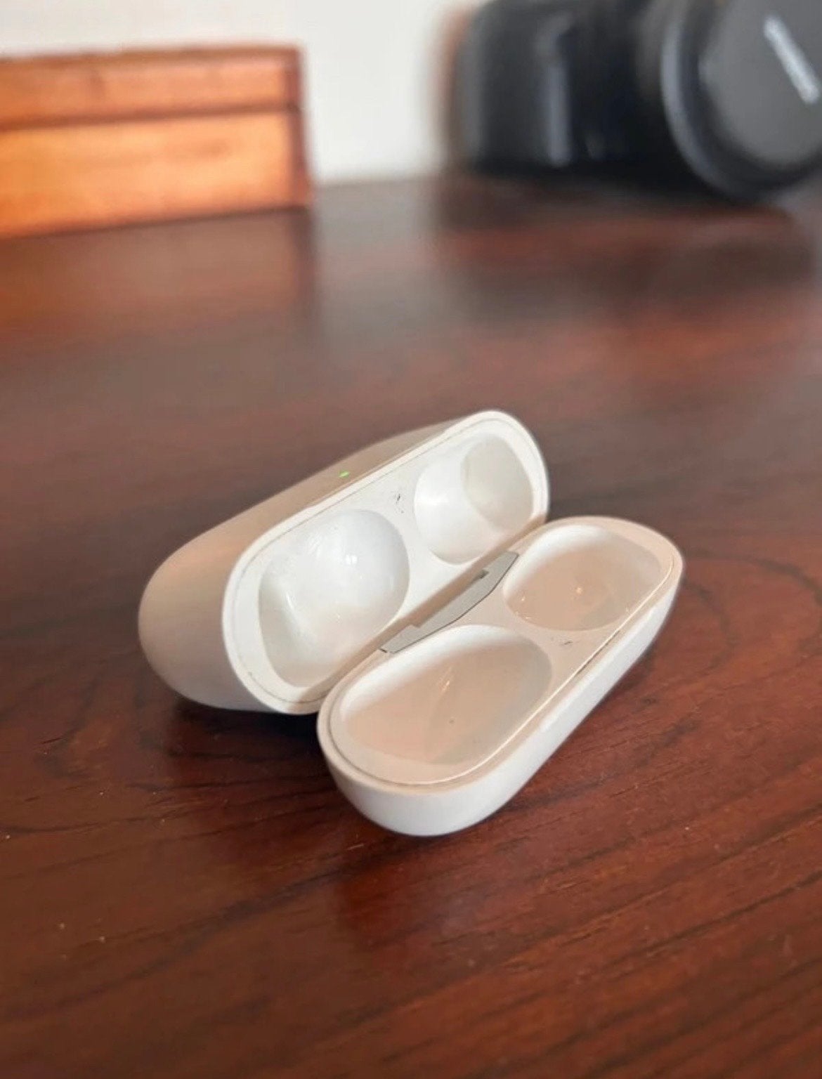 AirPods Pro (1e generatie) Oplaadcase (Alleen Case), Ophalen of Verzenden, Gebruikt, Overige typen, Apple