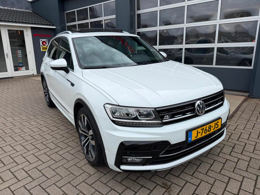 Volkswagen Tiguan 1.5 TSI ACT Highline Business R-Line / Pan, Euro 6, 4 cilinders, 150 pk, Alcantara