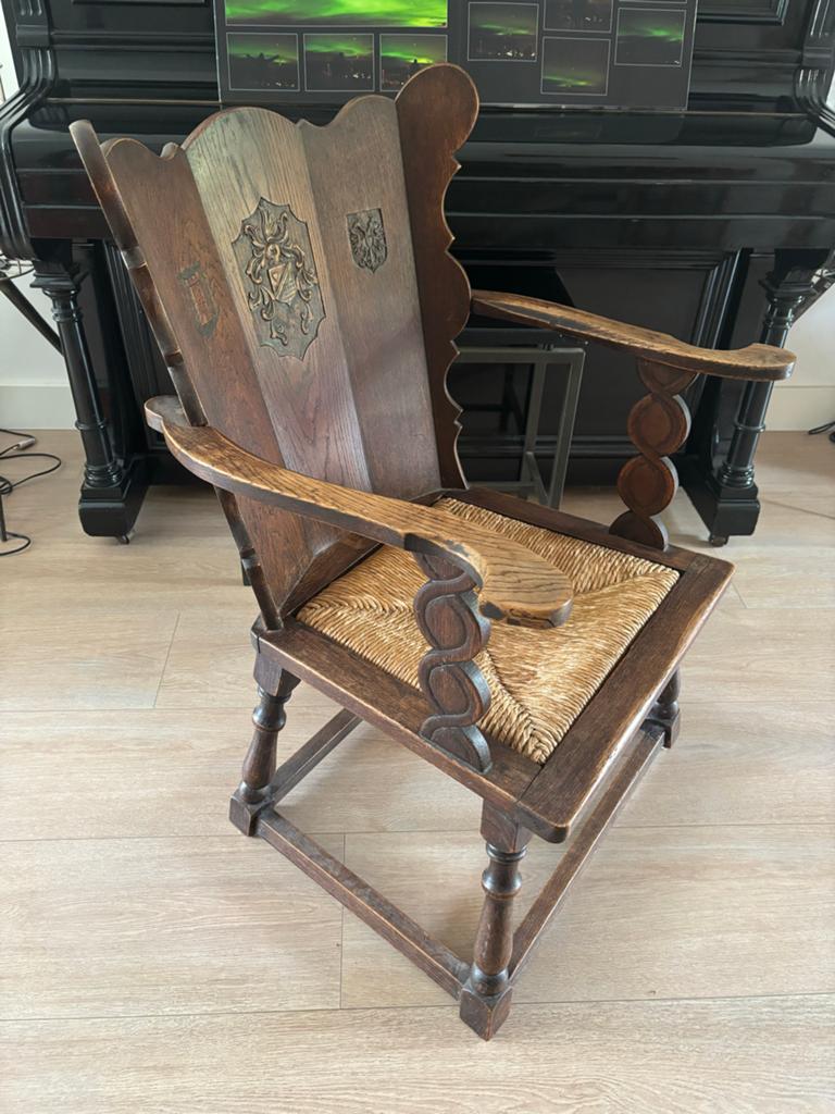 Antieke Franse Eiken Wapenstoel Kasteelstoel, Huis en Inrichting, Ophalen, Eenpersoons, Minder dan 75 cm, Zo goed als nieuw