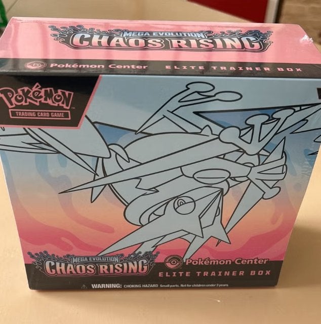 Pokemon Center Chaos Rising ETB, Ophalen of Verzenden, Zo goed als nieuw, Overige typen, Foil