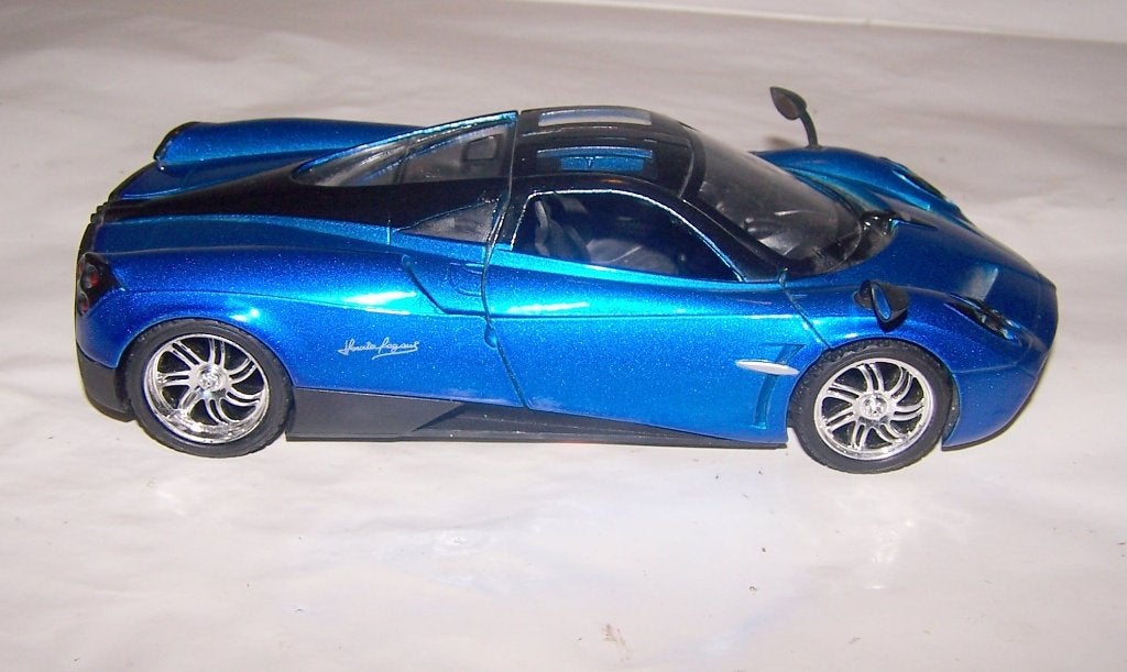 Prachtig model Pagani Huayra 1/18. Nieuwstaat., Ophalen of Verzenden, Nieuw, Auto, Overige merken