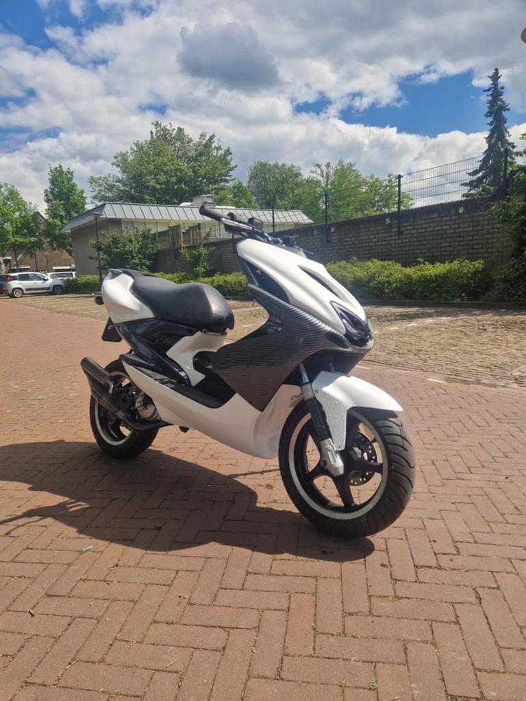 Yamaha Aerox, Ophalen of Verzenden, Zo goed als nieuw, Tweetakt, Aerox