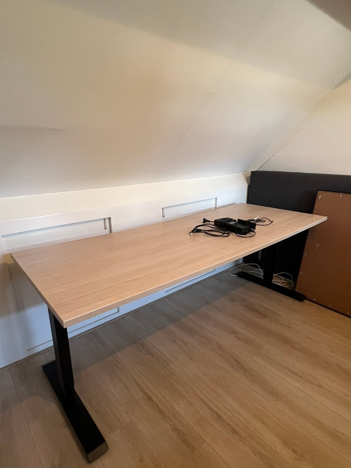 Zit-sta bureau van officecity.electrisch, afm 200x80cm, Huis en Inrichting, Bureaus, Ophalen, Zo goed als nieuw