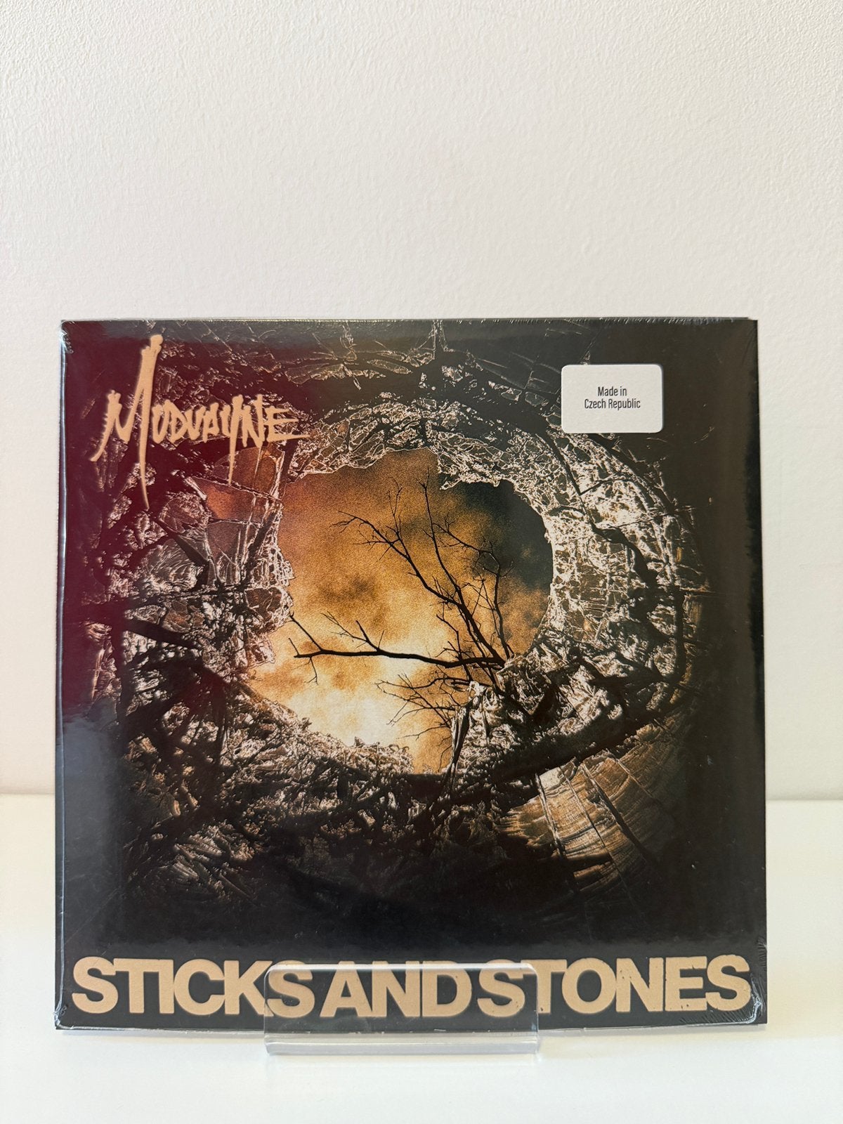 Mudvayne - Sticks And Stones gesigneerde Custard Variant, Ophalen of Verzenden, Zo goed als nieuw, 7 inch