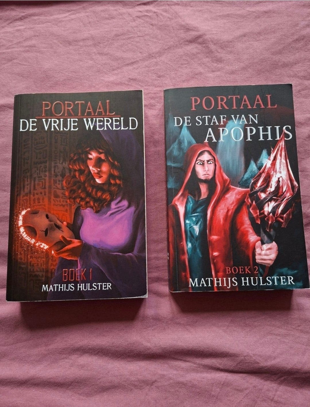 Portaal: De Vrije Wereld & De Staf van Apophis - Boek 1 & 2, Boeken, Ophalen of Verzenden