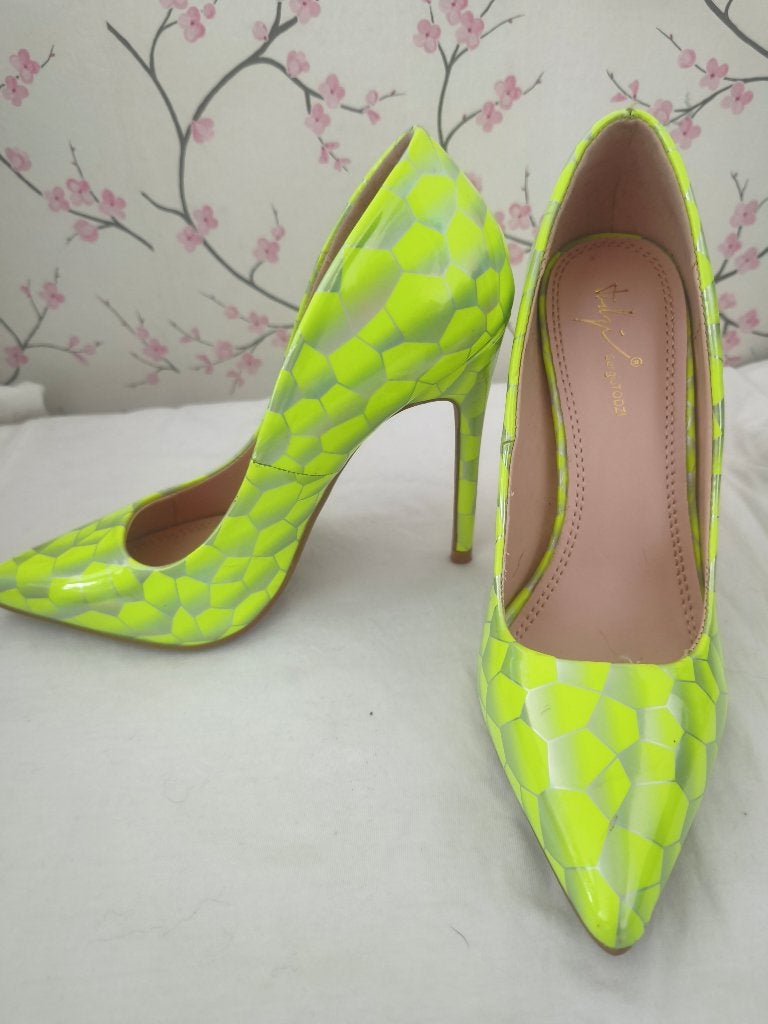 Hoge naaldhakken van Sergio Todzi, Pumps, Ophalen of Verzenden, Zo goed als nieuw, Groen