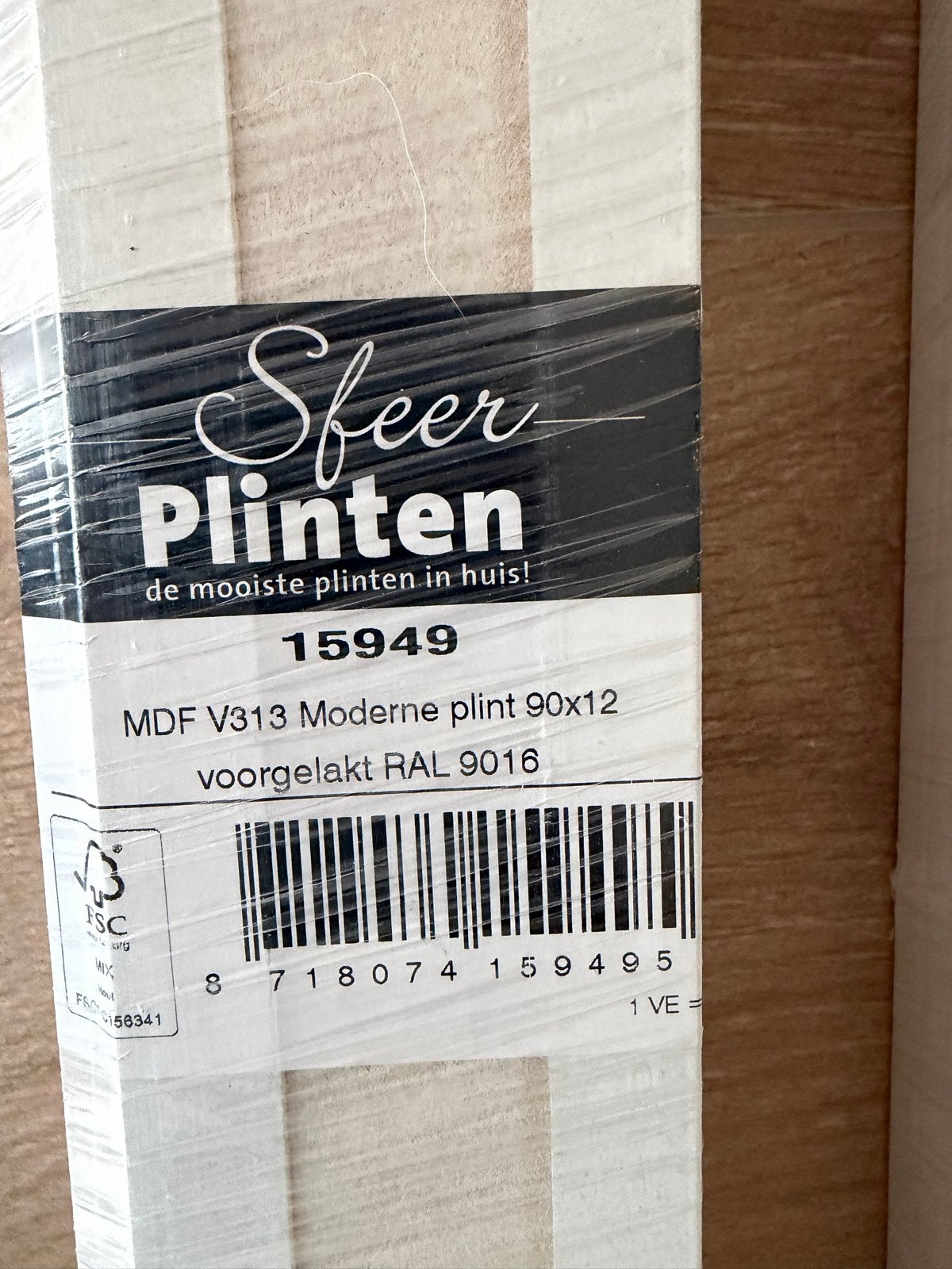 Nieuwe Sfeer Plinten MDF V313 Modern 90x12 voorgelakt RAL 90, Ophalen, Nieuw, Mdf, 200 tot 250 cm