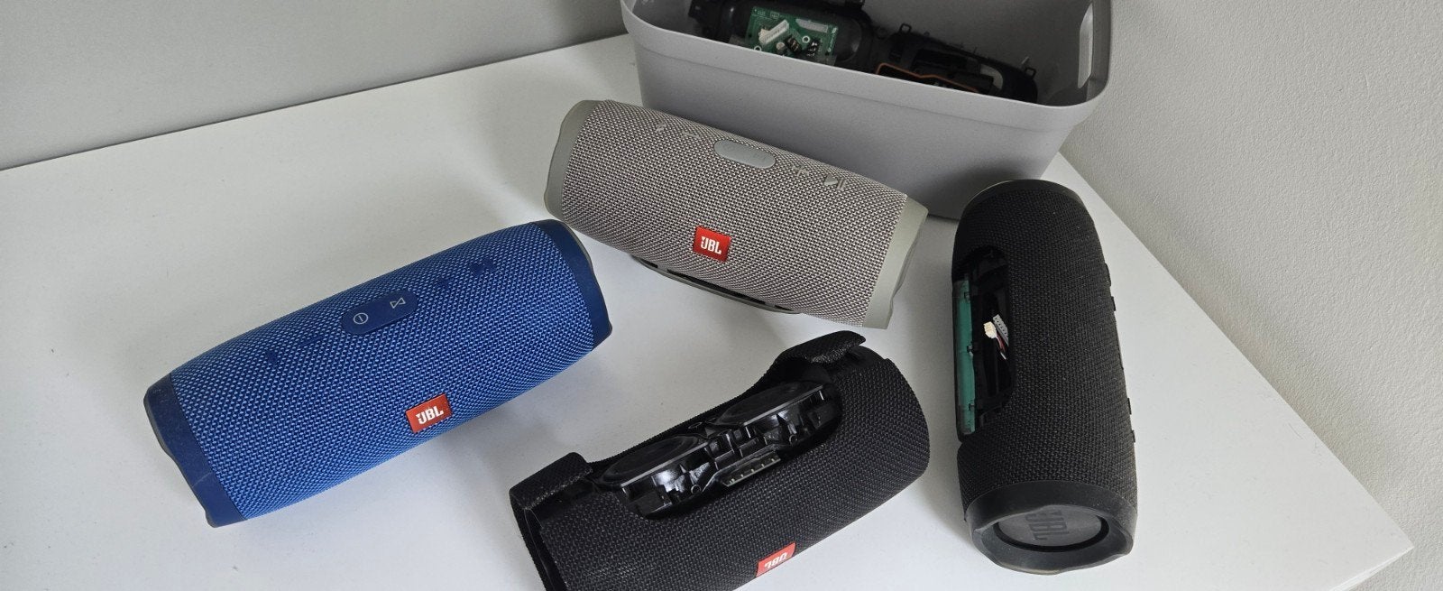 4x JBL Charge 3 - Onderdelen/Defect, Bluetooth, JBL, Ophalen of Verzenden, Draagbare speaker
