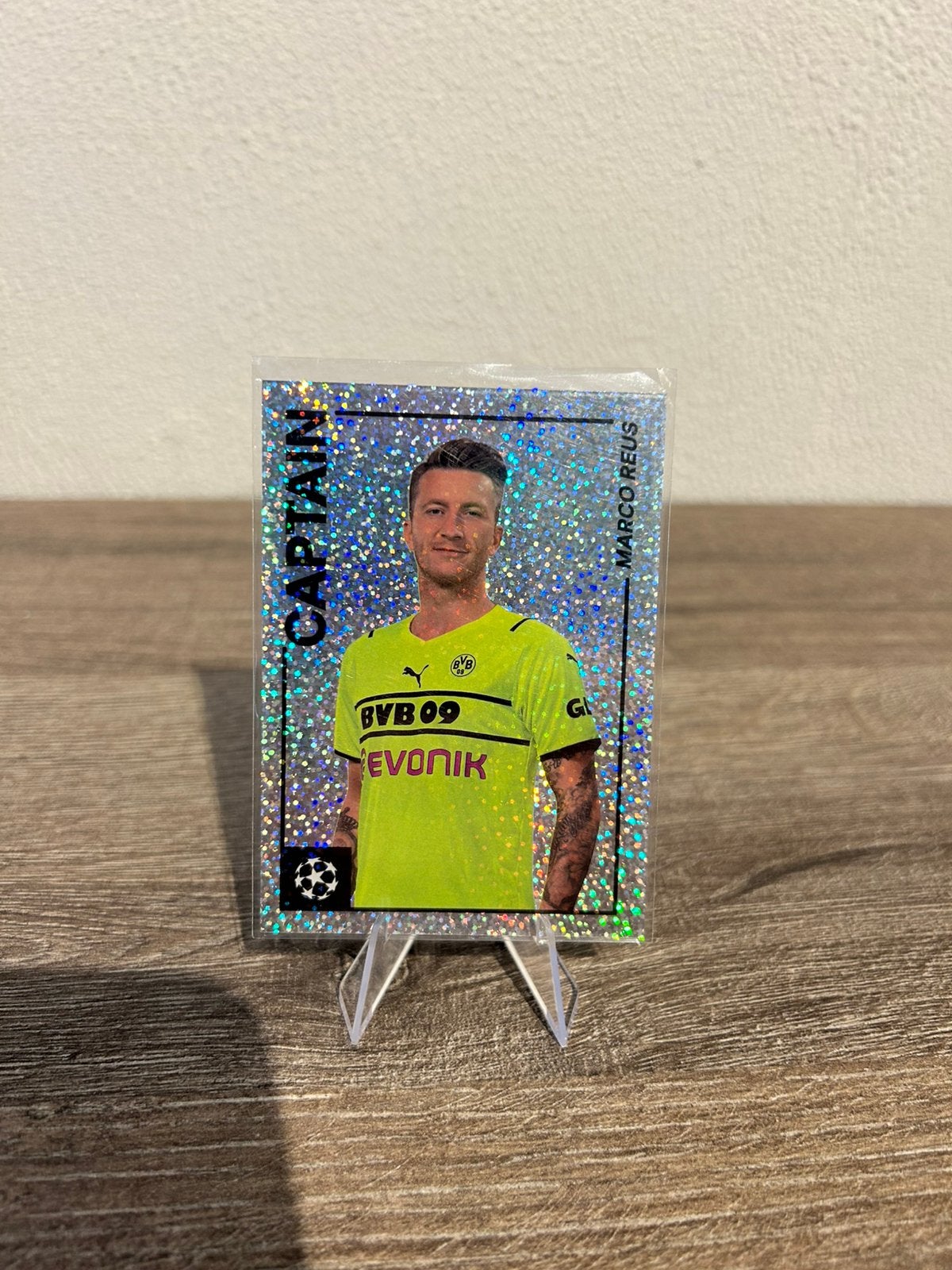 Marco Reus 2022-23 Topps Merlin Heritage 97 UCL #108 Captain, Ophalen of Verzenden, Zo goed als nieuw, Buitenlandse clubs, Poster, Plaatje of Sticker