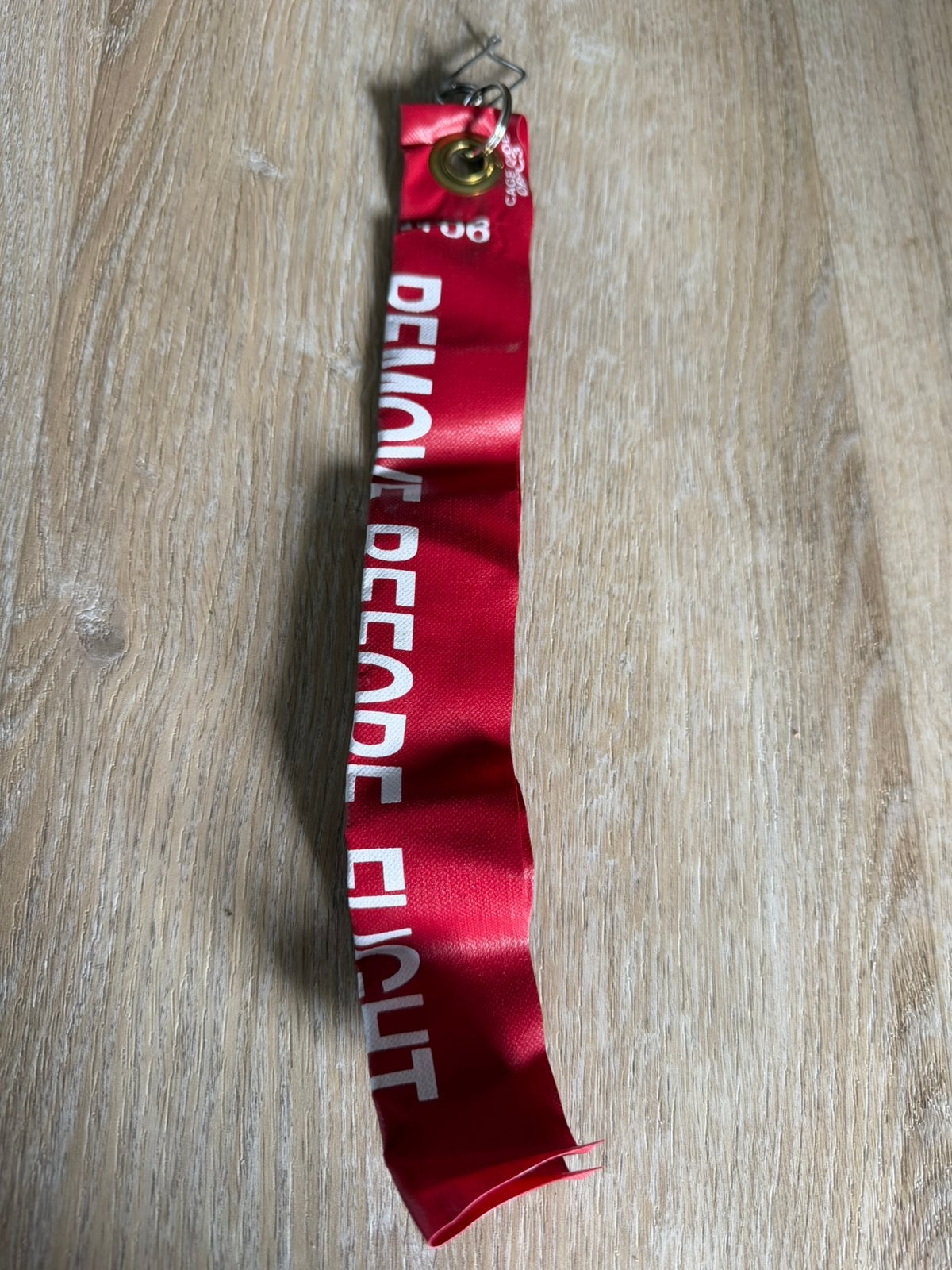 Remove Before Flight safety streamer., Verzamelen, Verzenden, Nieuw, Overige typen