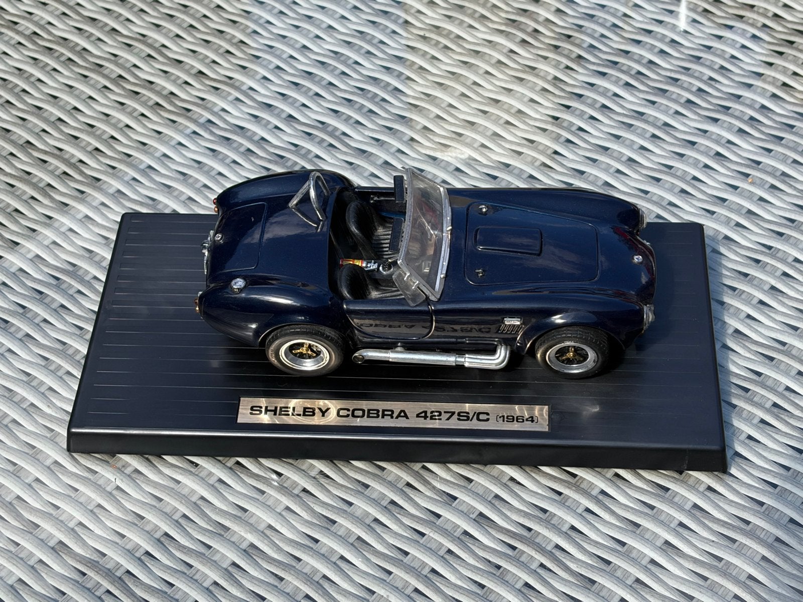 Shelby Cobra 427S/C 1:18 Die-Cast Modelauto met Doos, Ophalen, Zo goed als nieuw, Auto, Overige merken