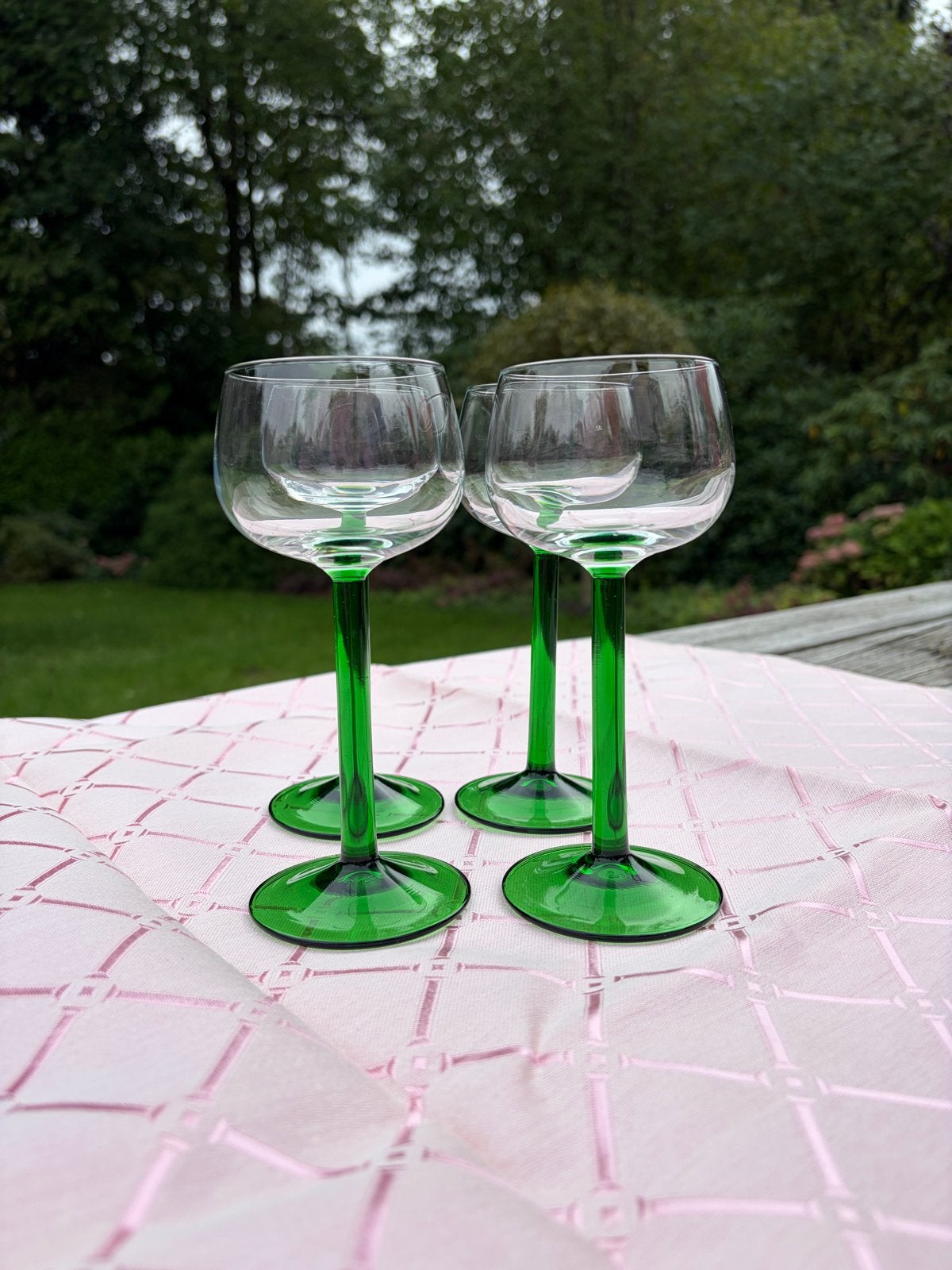 4 Luminarc glazen met groene voet - Frankrijk, Antiek en Kunst, Ophalen of Verzenden