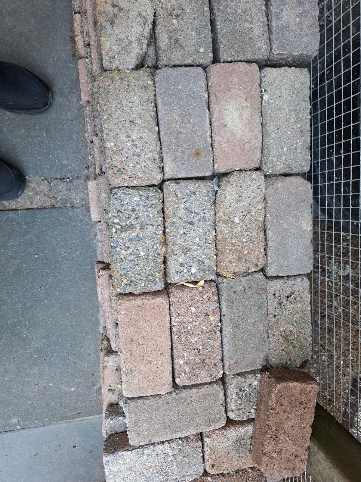 GRATIS genuanceerde klinkers 15x7 cm, circa 6 m², Gebruikt, Klinkers, Beton, 5 tot 10 m²
