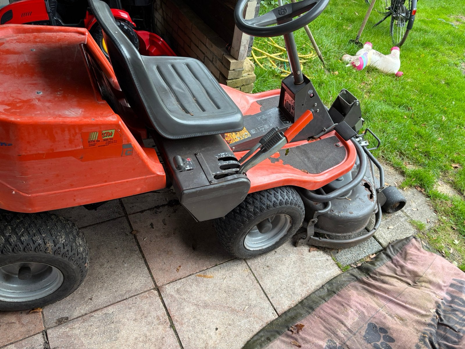 Husqvarna rider 11c, Ophalen, Gebruikt, Elektrische starter, 120 cm of meer