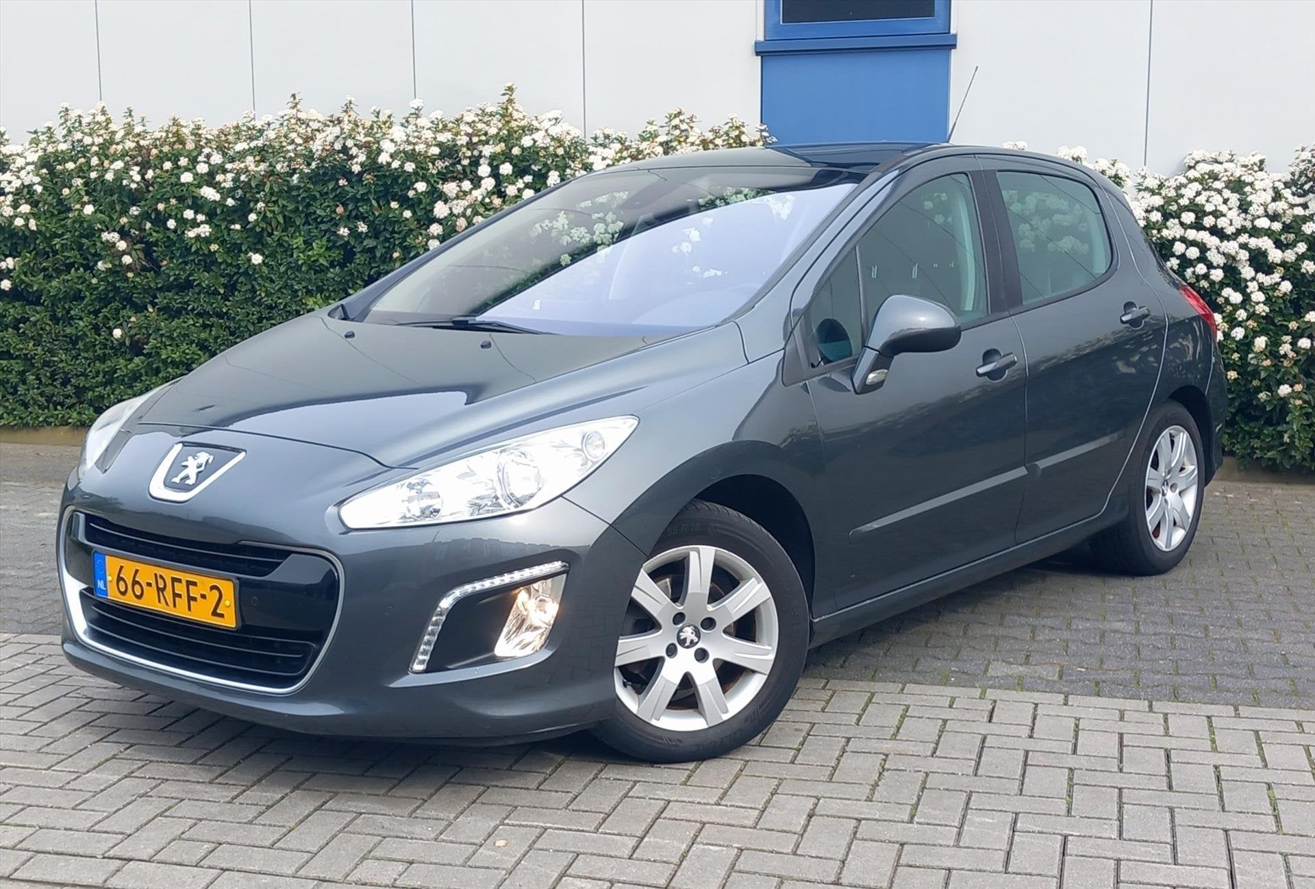 PEUGEOT 308 1.6 VTi 120PK 5D Première, Auto's, Voorwielaandrijving, Stof, Gebruikt, 4 cilinders
