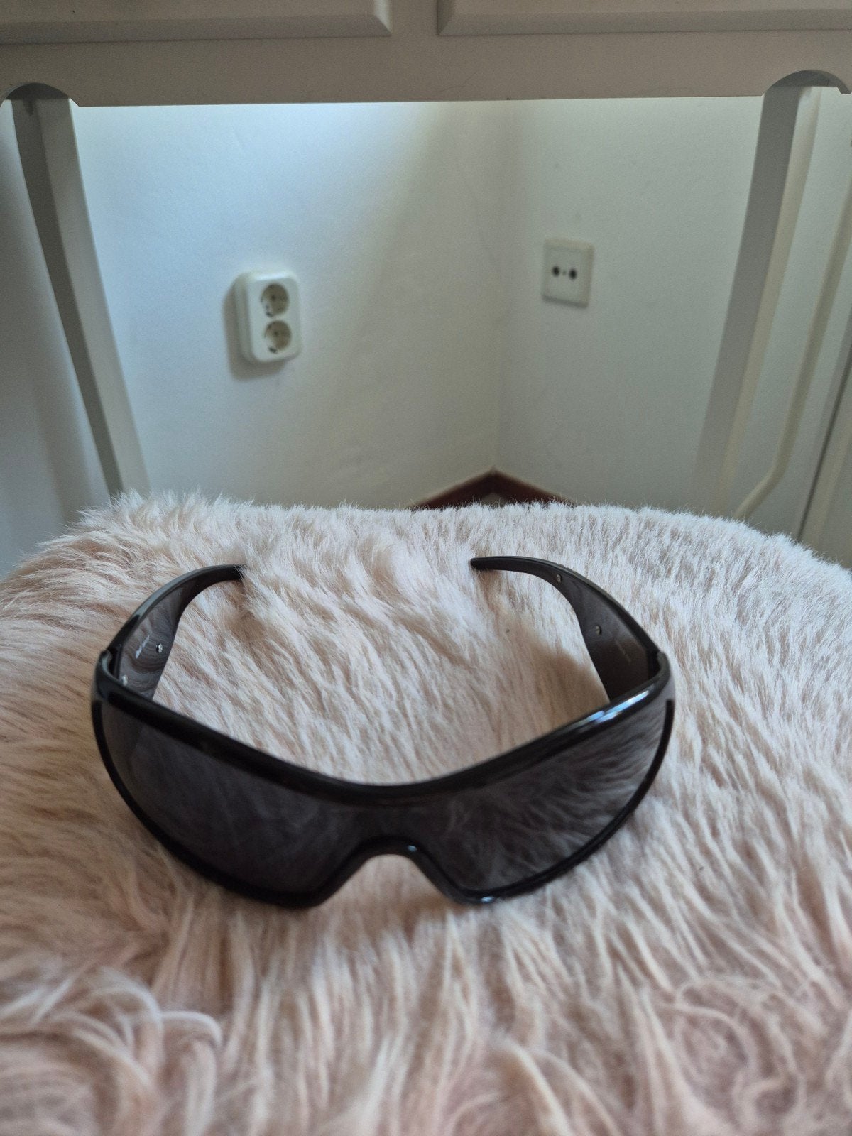Dolce & Gabbana Zonnebril - Stijlvol en Tijdloos, Gebruikt, Zonnebril, Zwart, Ophalen of Verzenden