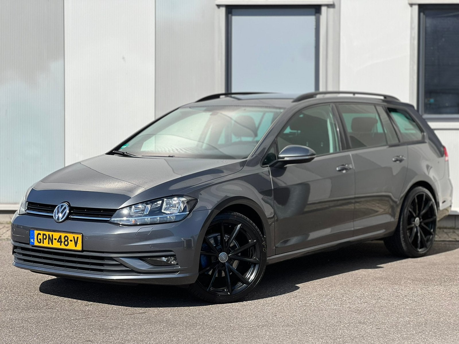 Volkswagen Golf Variant 1.0 TSI 110pk Navi Cruise Clima NW D, Voorwielaandrijving, Euro 6, Handgeschakeld, Grijs