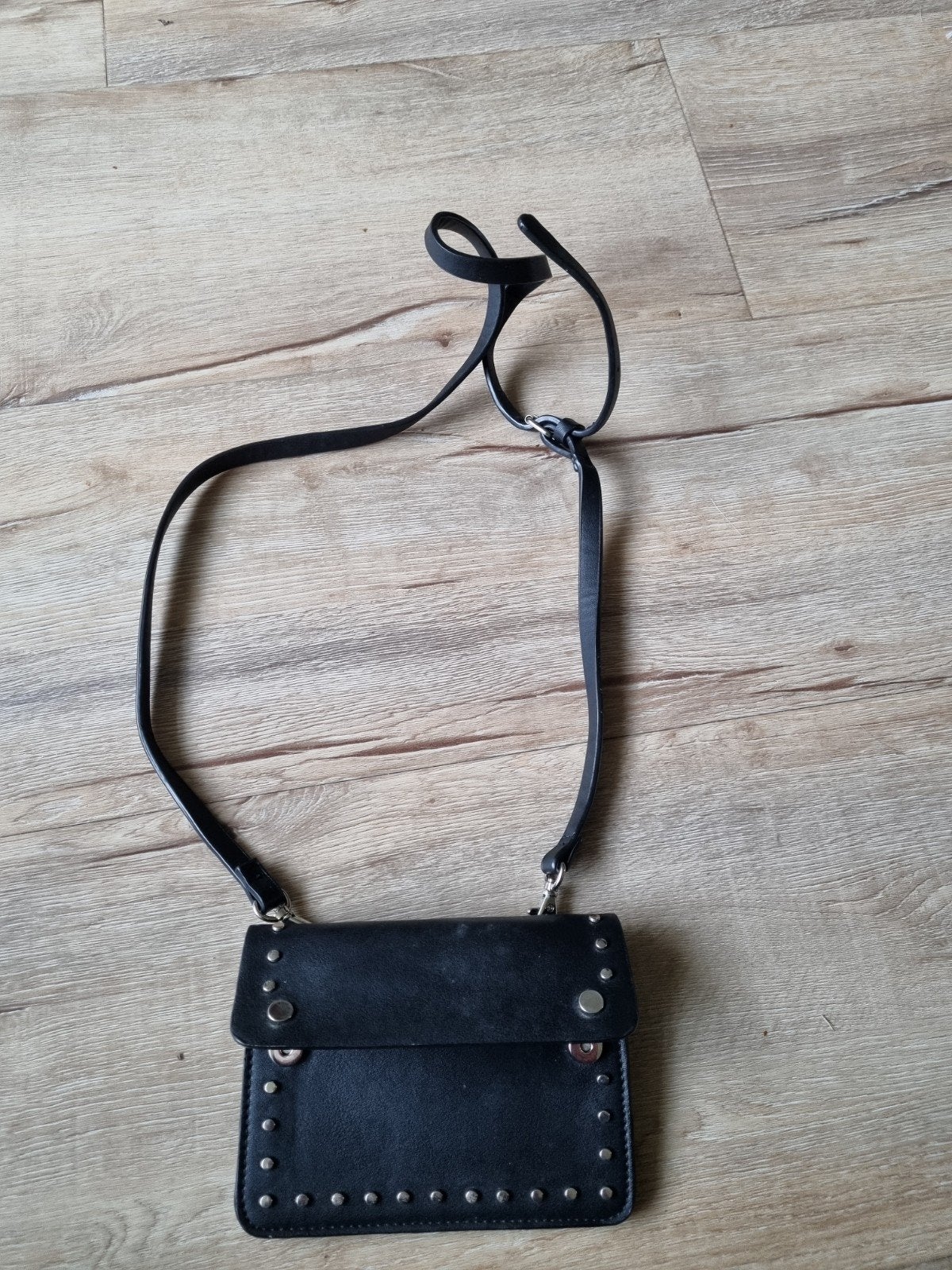 Zwart schoudertasje met studs, Ophalen of Verzenden, Zo goed als nieuw, Zwart, Overige merken