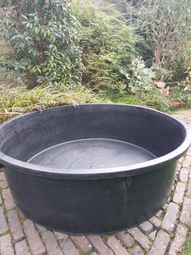 Ronde vijver, Ophalen, Zo goed als nieuw