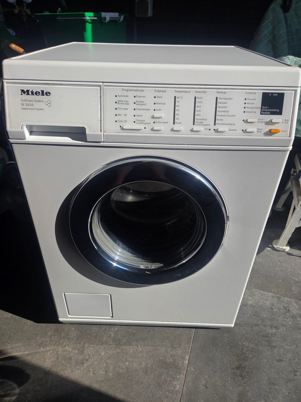 Miele W 3835 SoftCare System Wasmachine - Zo goed als nieuw, Ophalen, 6 tot 8 kg, Energieklasse A of zuiniger, Voorlader