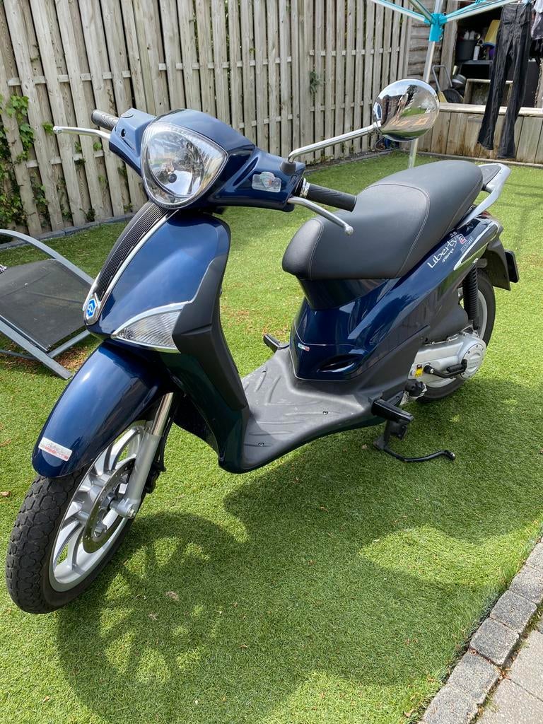 Vespa liberty snorscooter met weinig kms!, Fietsen en Brommers, Scooters | Piaggio, Ophalen of Verzenden, Zo goed als nieuw, Benzine