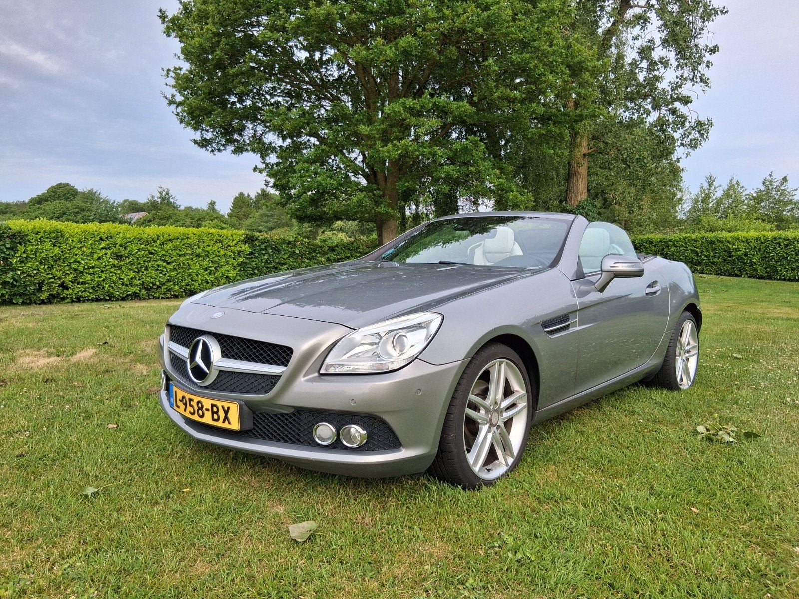Mercedes-Benz SLK 1.8 Slk200 Kompr Roadster AUT 2011 Grijs, Auto's, Achterwielaandrijving, 1370 kg, 4 cilinders, Cabriolet