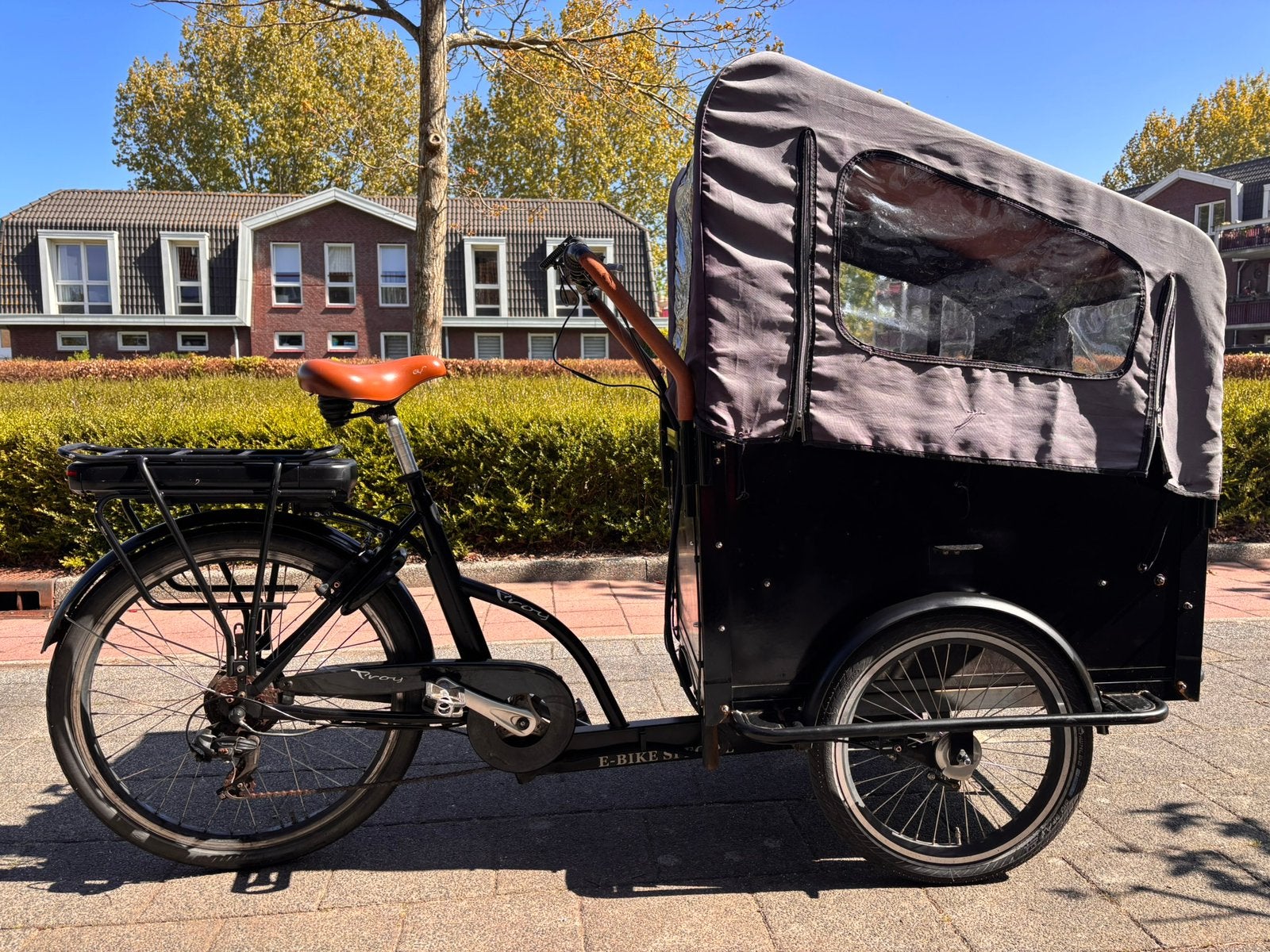 Gebruikte elektrische bakfiets van Troy voor de klusser, Fietsen en Brommers, Ophalen, Gebruikt, 4 kinderen of meer, Huif