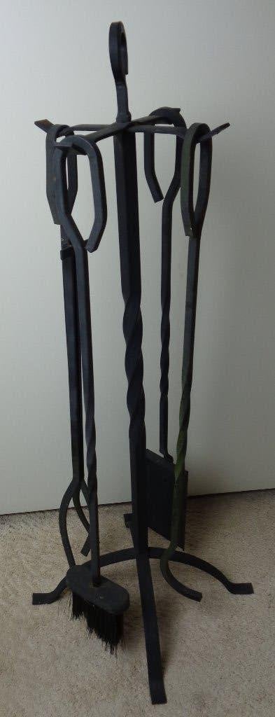 Robuuste Zwarte Haardset met 4 Delen - Hoogte 81 cm, Ophalen of Verzenden, Gebruikt, Vrijstaande haard, Overige soorten