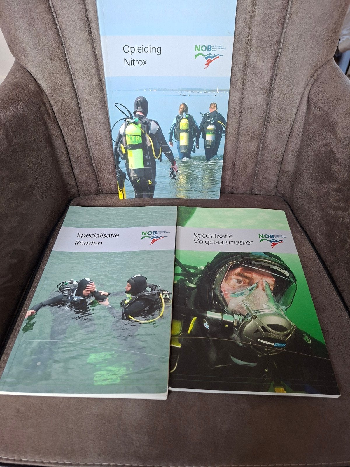 NOB Duikboeken: Redden, Nitrox, Volgelaatsmasker, Ophalen of Verzenden, Zo goed als nieuw, Overige niveaus, NOB