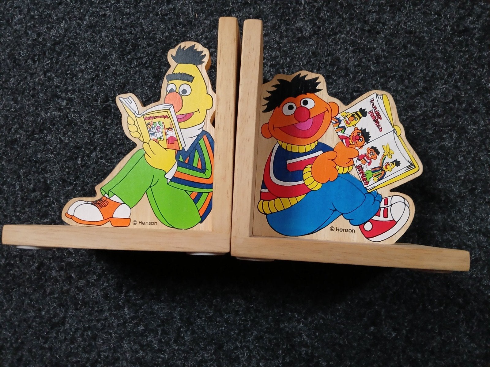 Vintage houten boekensteunen van Ernie en Bert., Verzamelen, Ophalen, Huis en Inrichting