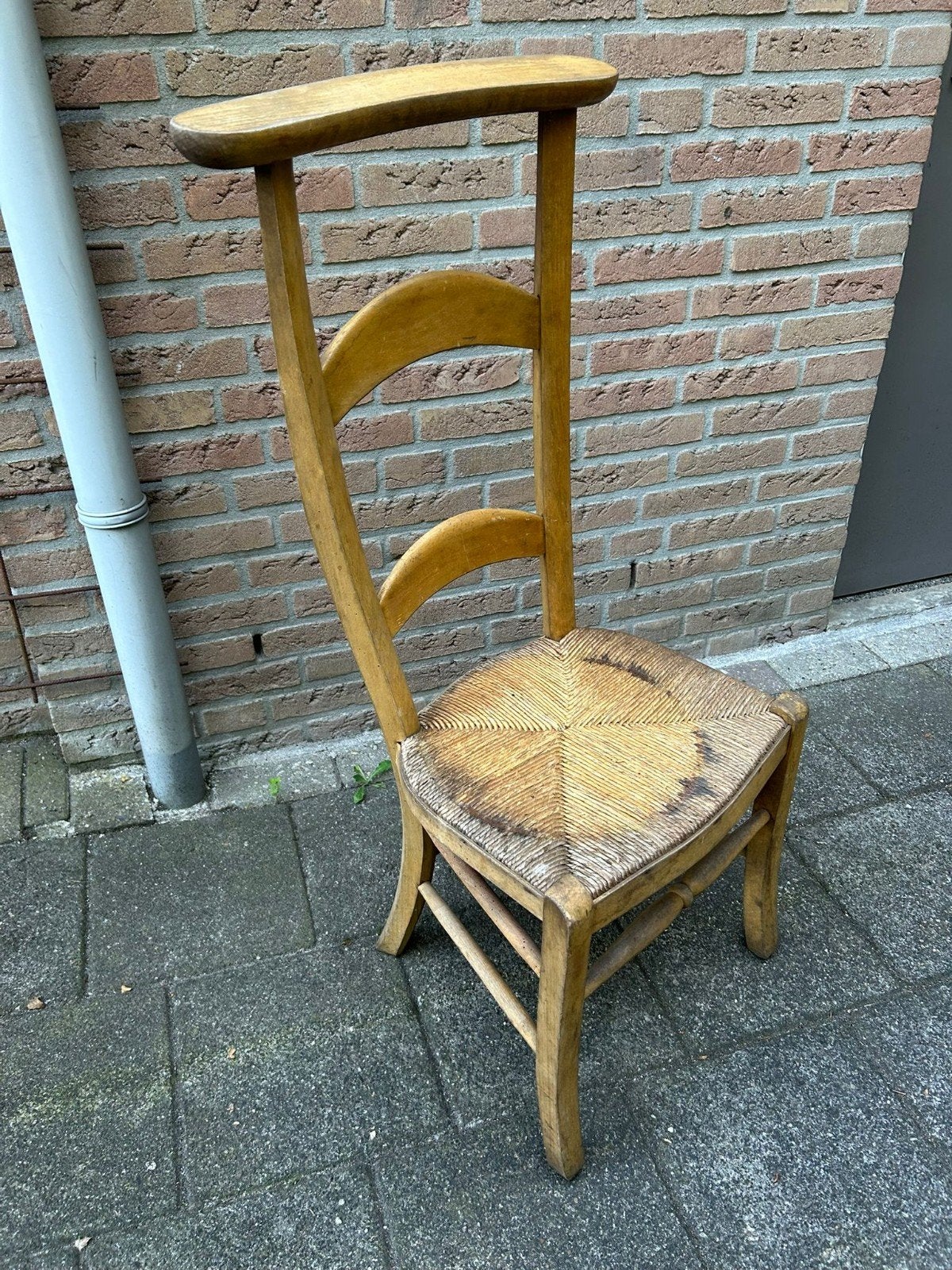 Gratis bidstoel, Ophalen