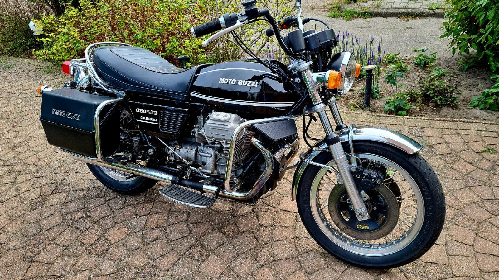 Moto Guzzi 850T3 California, Particulier, Toermotor