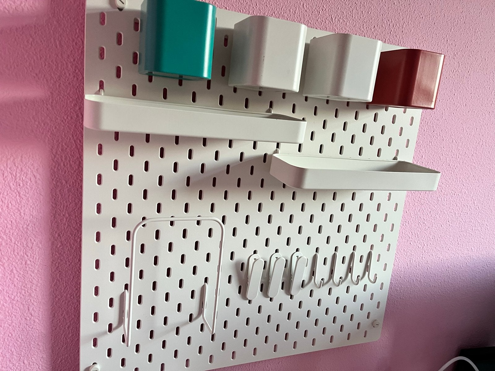 IKEA Skadis Pegboard met accessoires, Meerkleurig, Ophalen of Verzenden, Zo goed als nieuw, Metaal