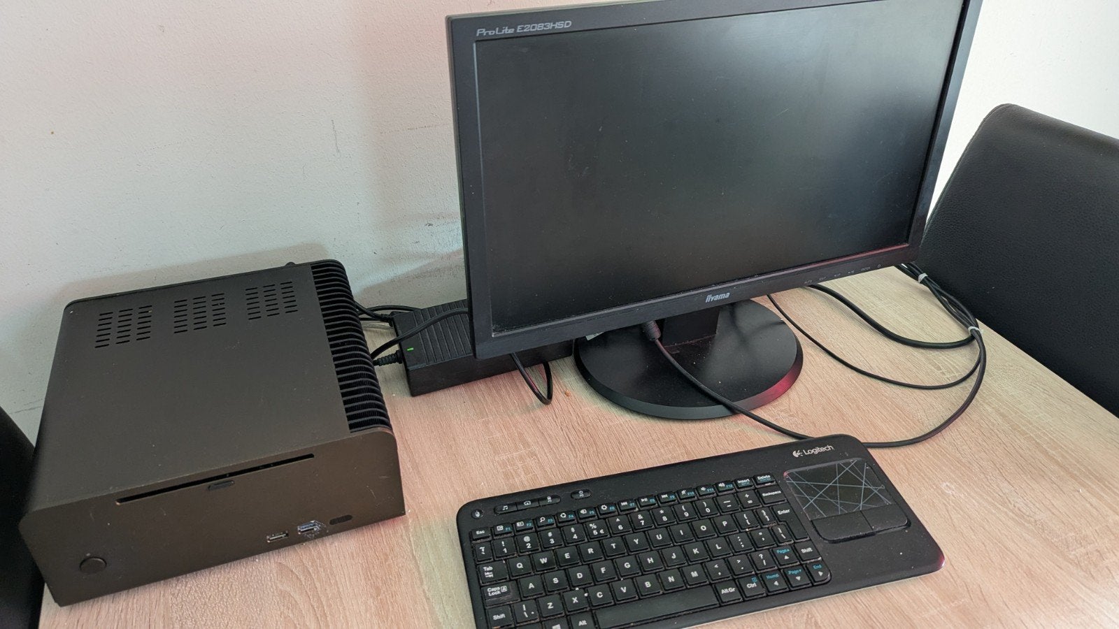 Passief gekoelde Streacom HTPC met Intel i3 3225, Ophalen, Gebruikt, Met monitor, 60 GB