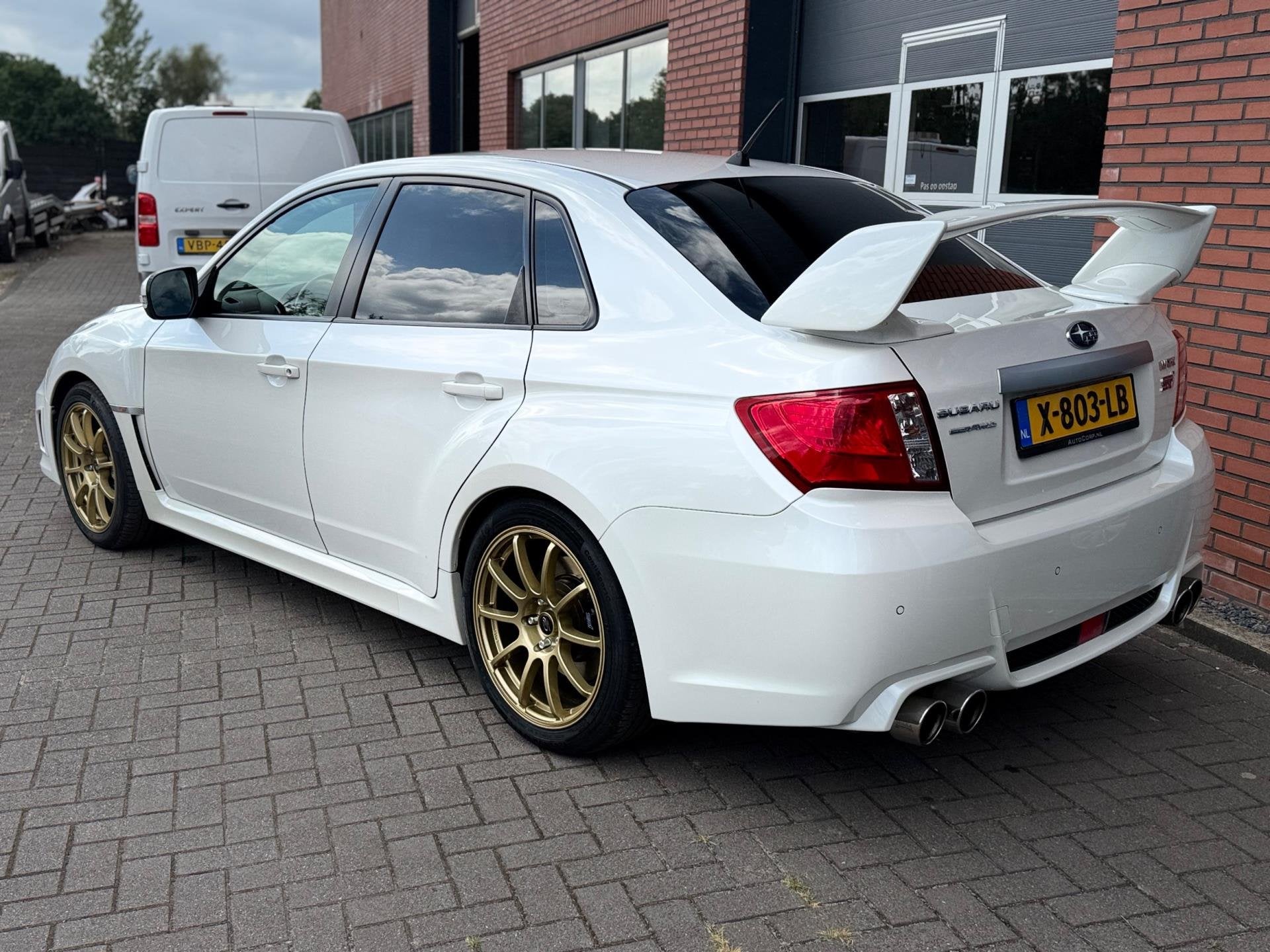 Subaru WRX STI 2.5 T impreza Sport invidia, Auto's, Gebruikt, 4 cilinders, Wit, 2457 cc