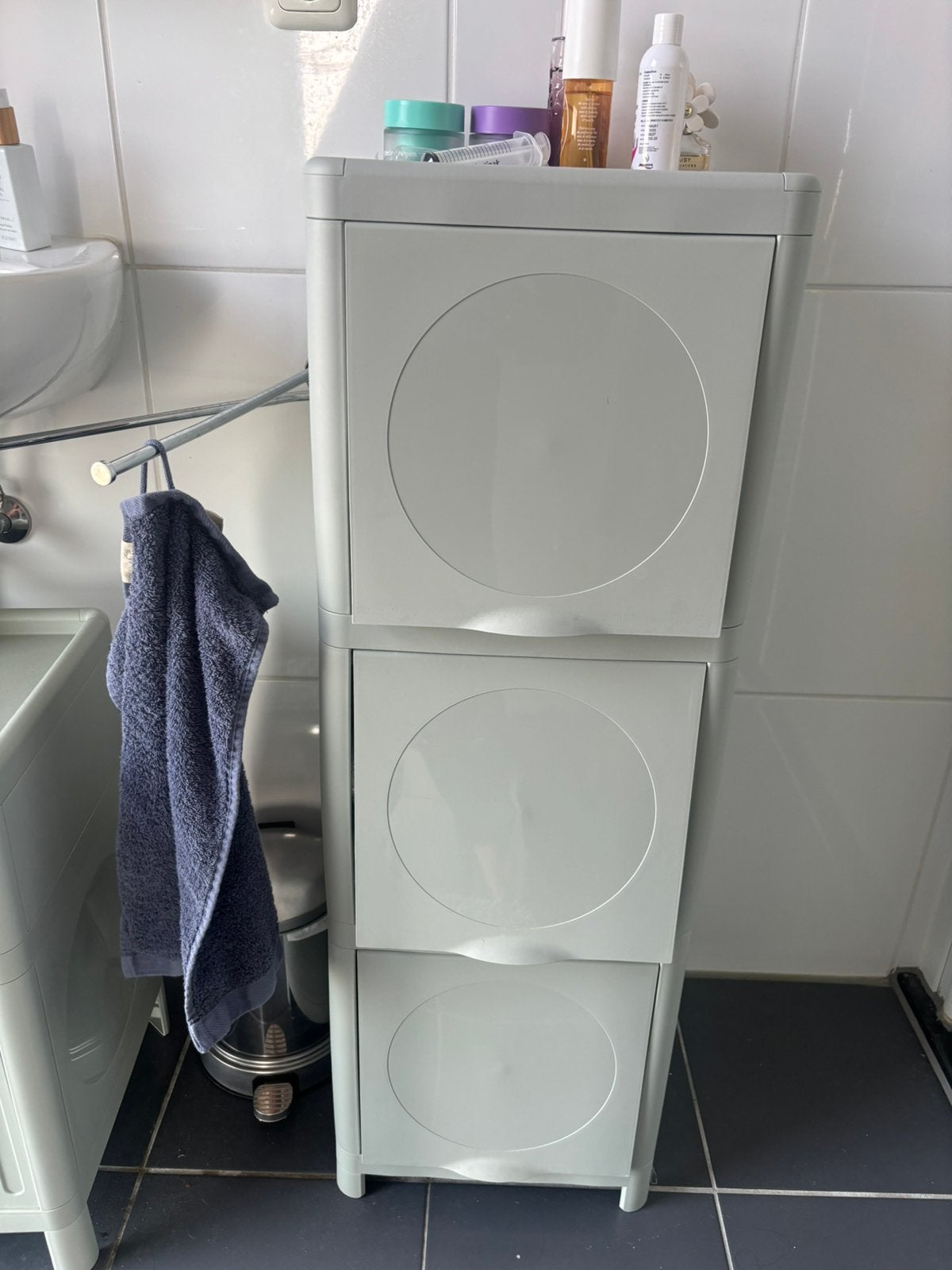 IKEA hoog kastje en wastafelkastje, Ophalen, Zo goed als nieuw