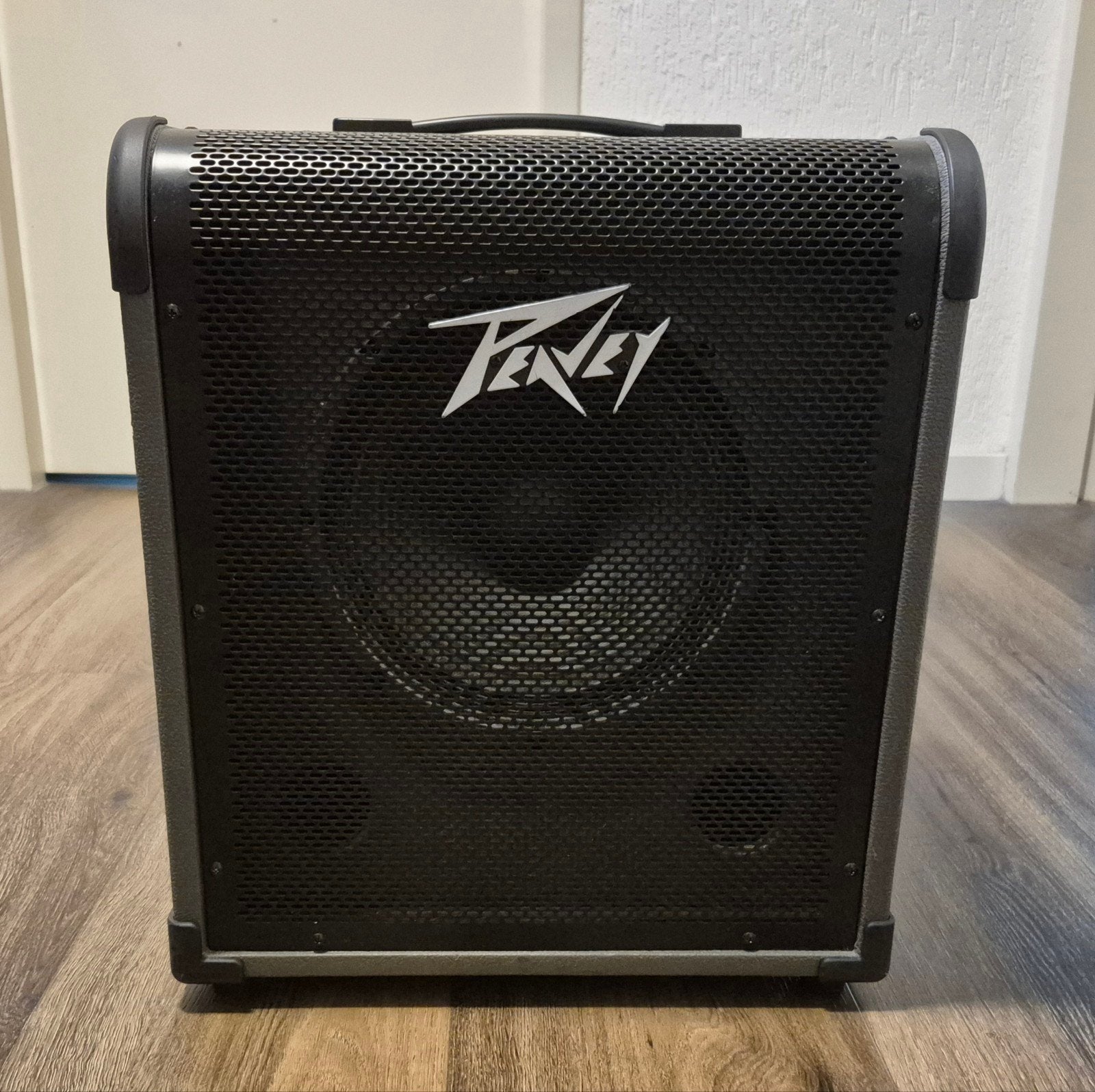 Peavey max 100 basversterker, Ophalen, Zo goed als nieuw, Basgitaar, 100 watt of meer
