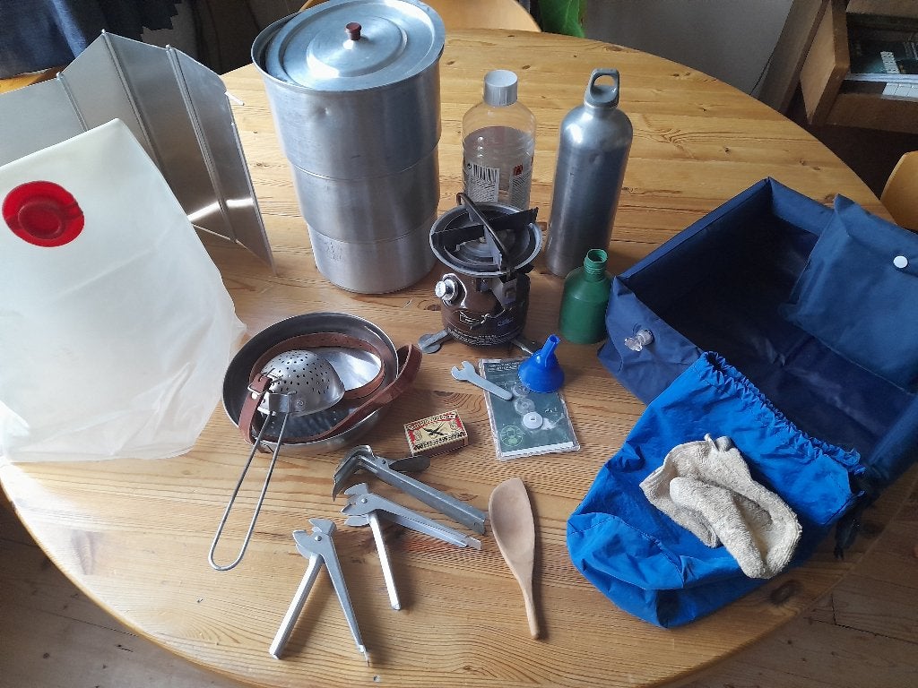 17-delige kampeer- /kookset, Caravans en Kamperen, Ophalen of Verzenden, Gebruikt