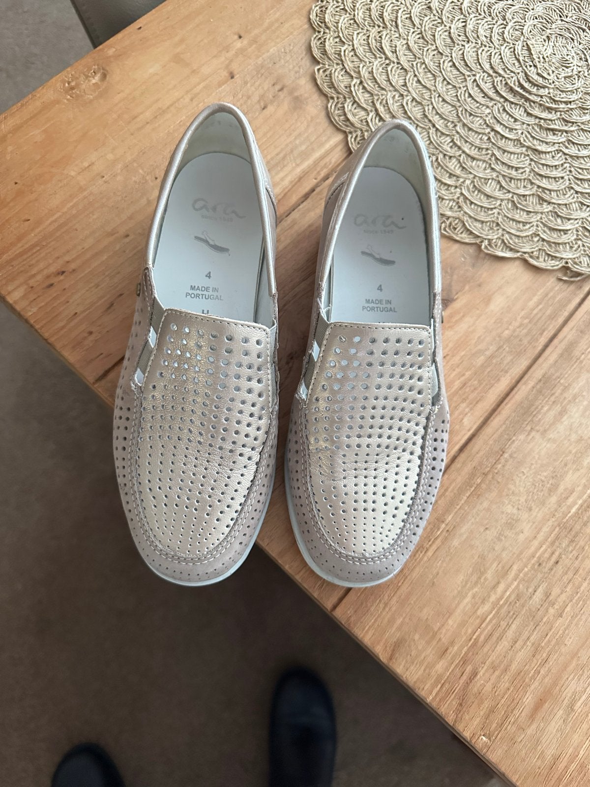Ara instappers - comfortabele en stijlvolle schoenen, Kleding | Dames, Schoenen, Ophalen of Verzenden, Zo goed als nieuw, Beige