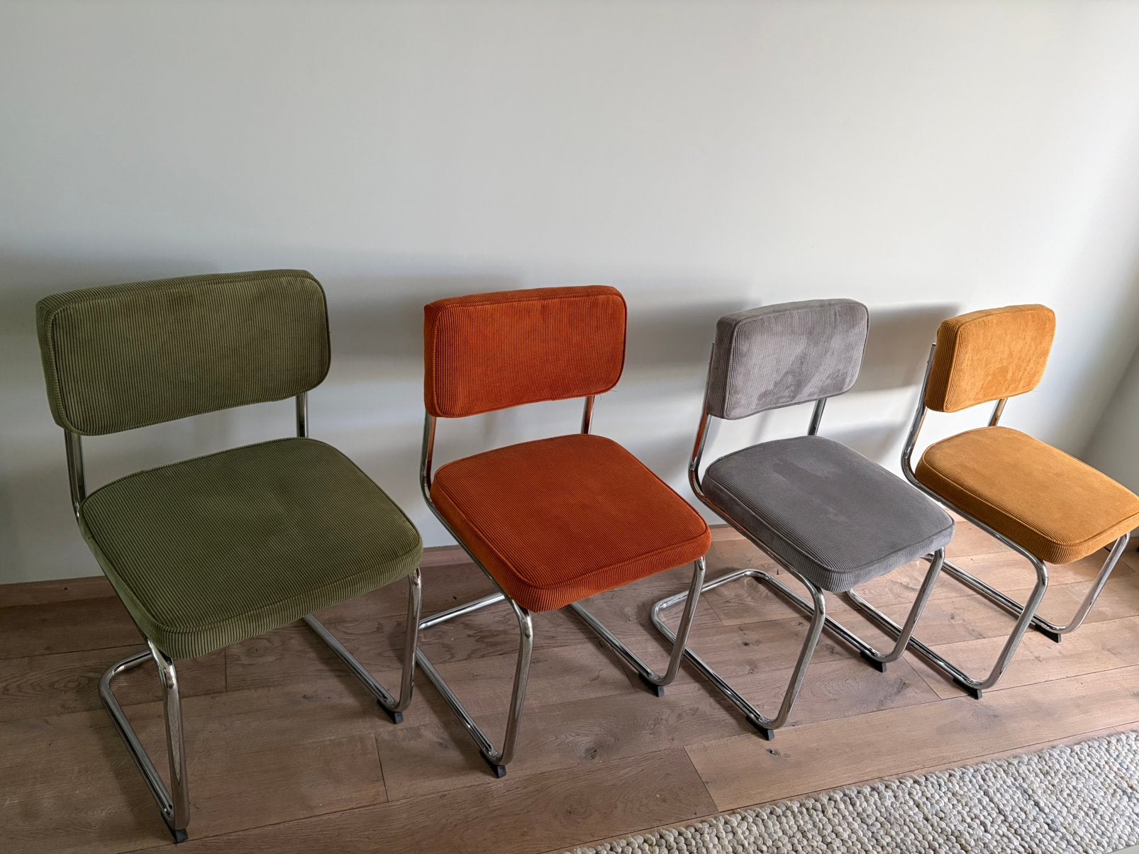Moderne ribstof stoelen vintage look, Huis en Inrichting, Stoelen, Ophalen, Overige kleuren, Design vintage look, Nieuw