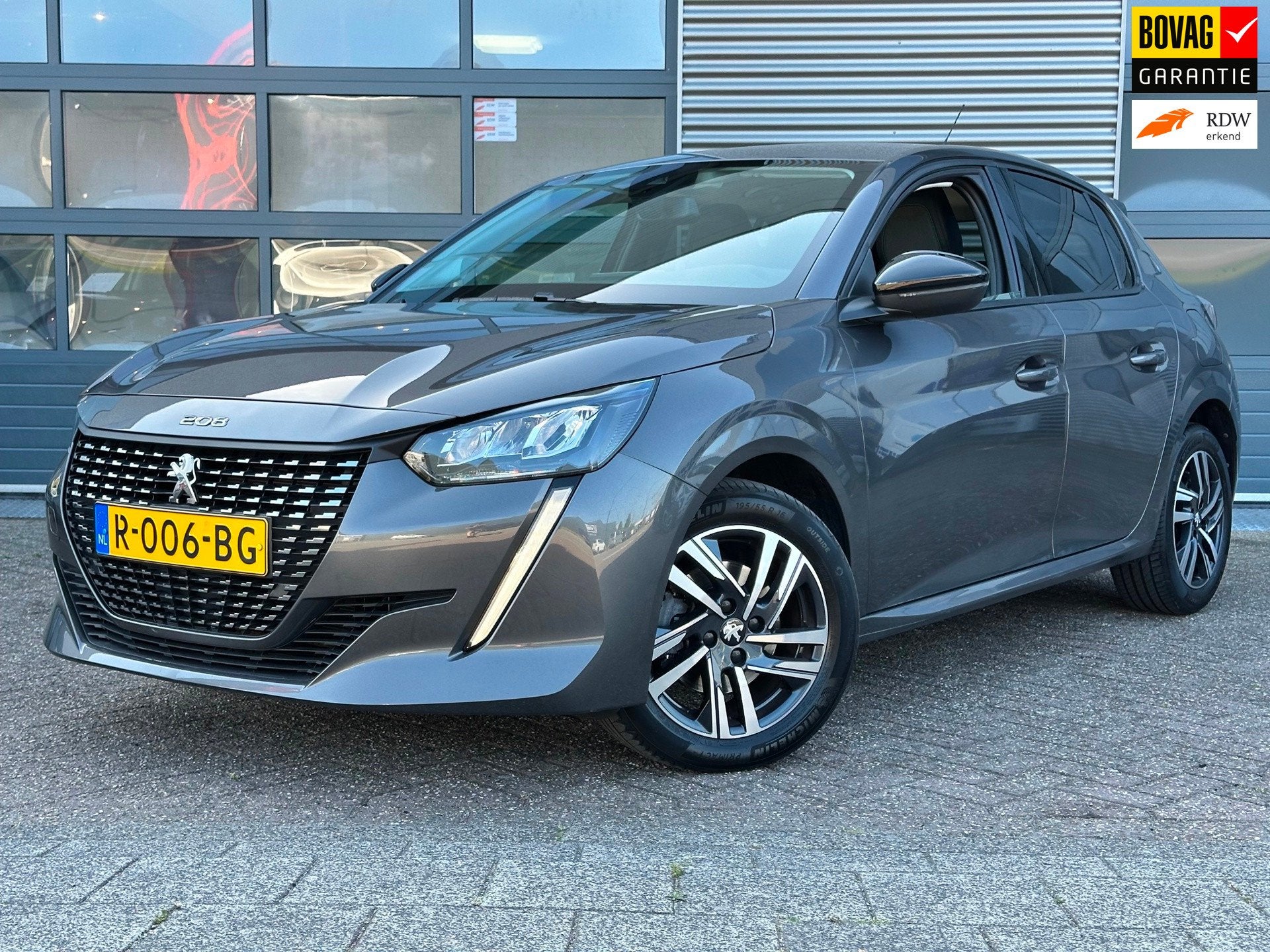 Peugeot 208 1.2 Allure Pack | CRUISECR | Camera | CarPlay, Auto's, Peugeot, 101 pk, Gebruikt, Parkeersensor, Leder en Stof