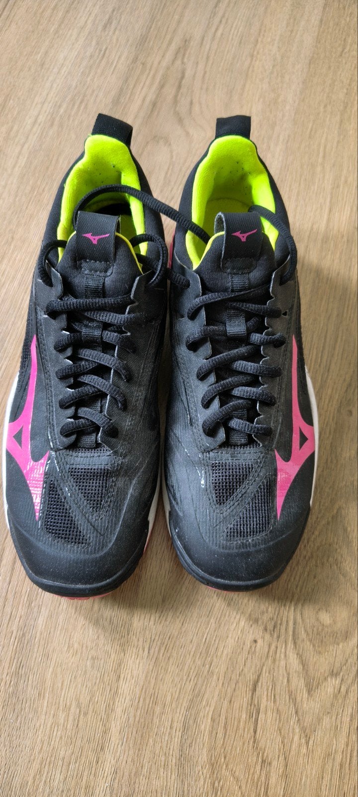 Mizuno Wave Mirage 2 indoorsch maar 37oenen - Zwart/Roze/Gee, Ophalen, Zo goed als nieuw