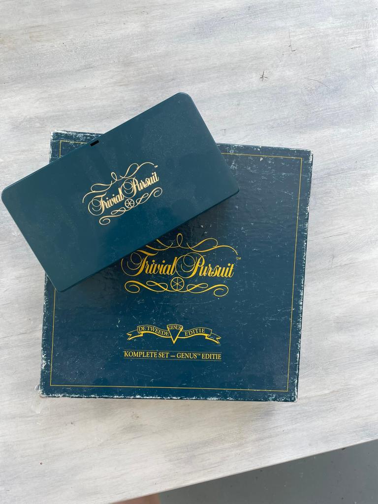Trivial Pursuit (De 2de Genus Editie) - Vintage bordspel, Hobby en Vrije tijd, Gezelschapsspellen | Bordspellen, Een of twee spelers