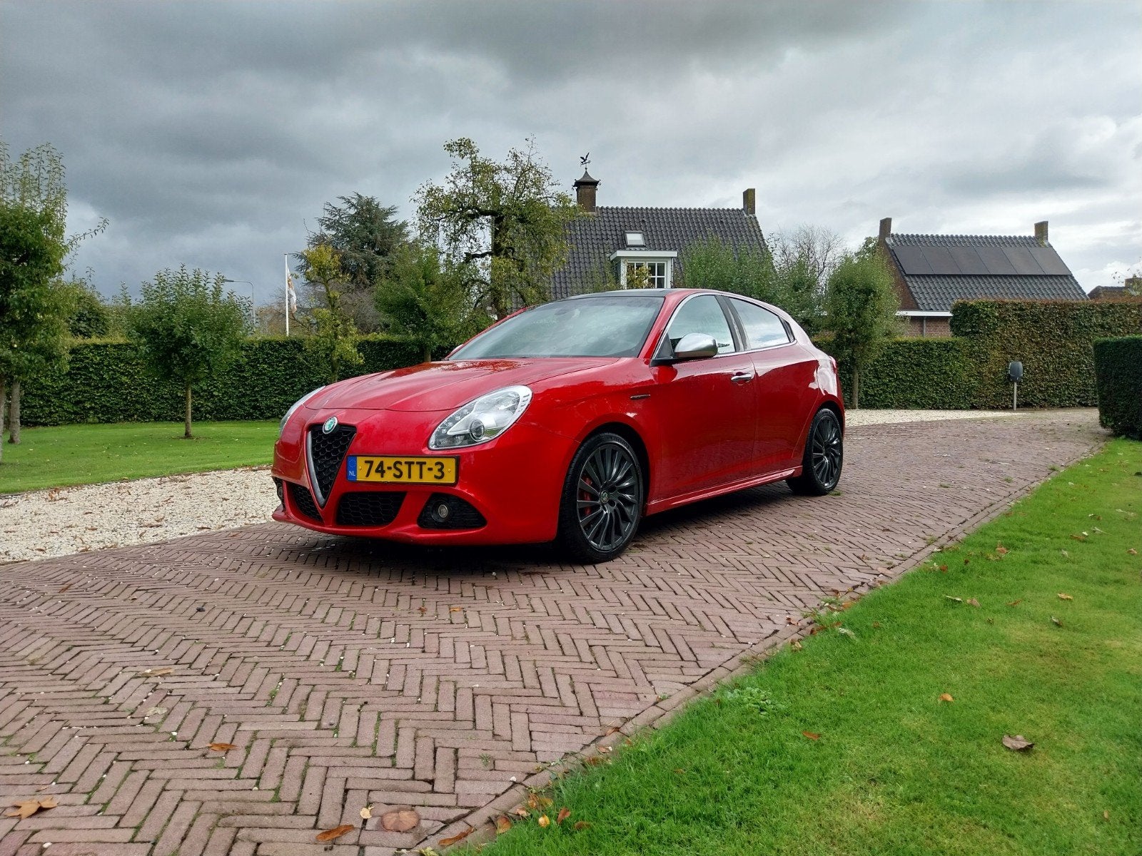 Giulietta 1.4 Turbo MA 170PK TCT H&S Corse Brembo Pano Leer, 1280 kg, Zwart, 4 cilinders, Panoramadak