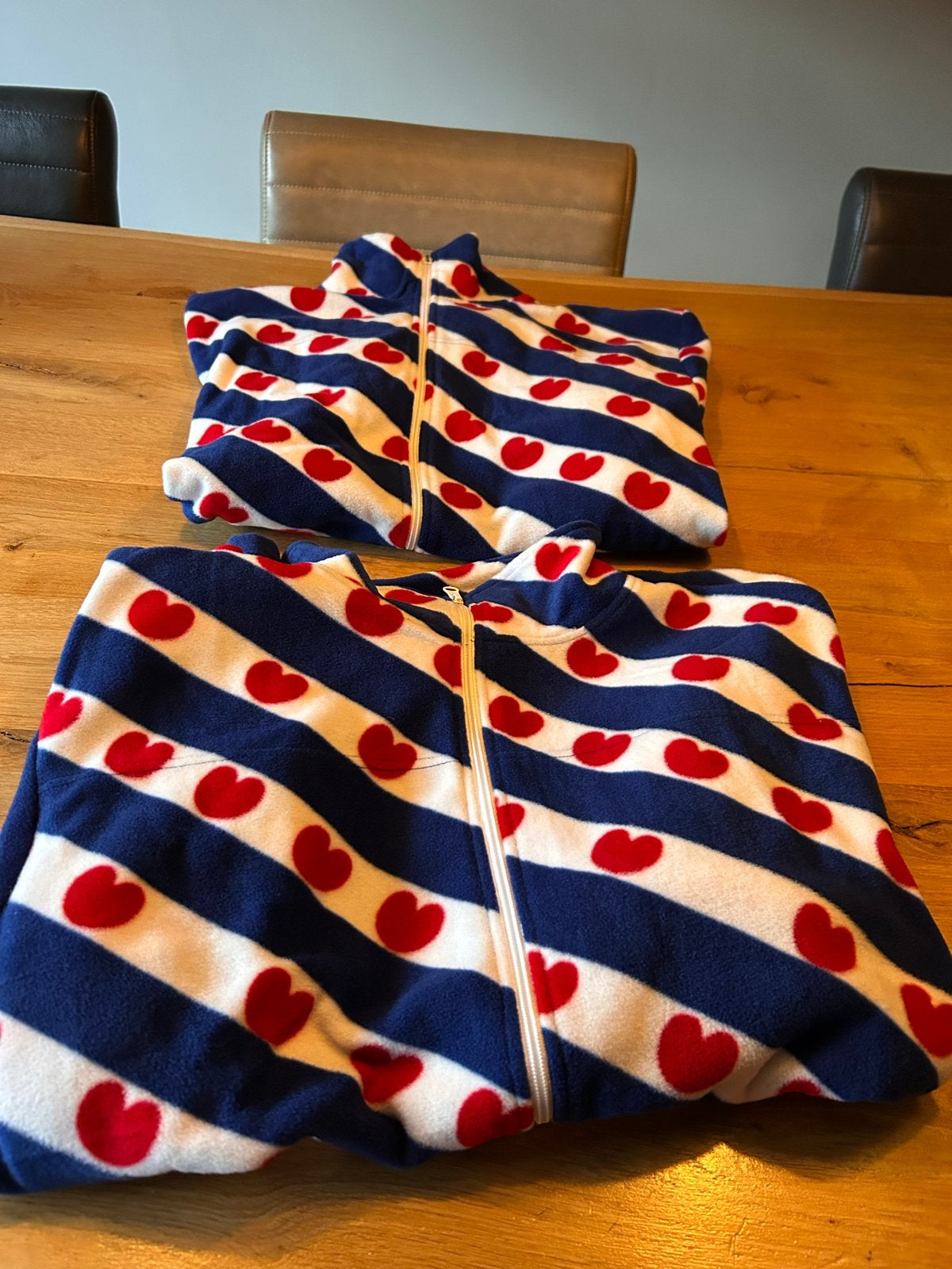 Twee Friese Fleecevesten - Superzacht en Veelzijdig, Ophalen of Verzenden, Nieuw, Meerkleurig