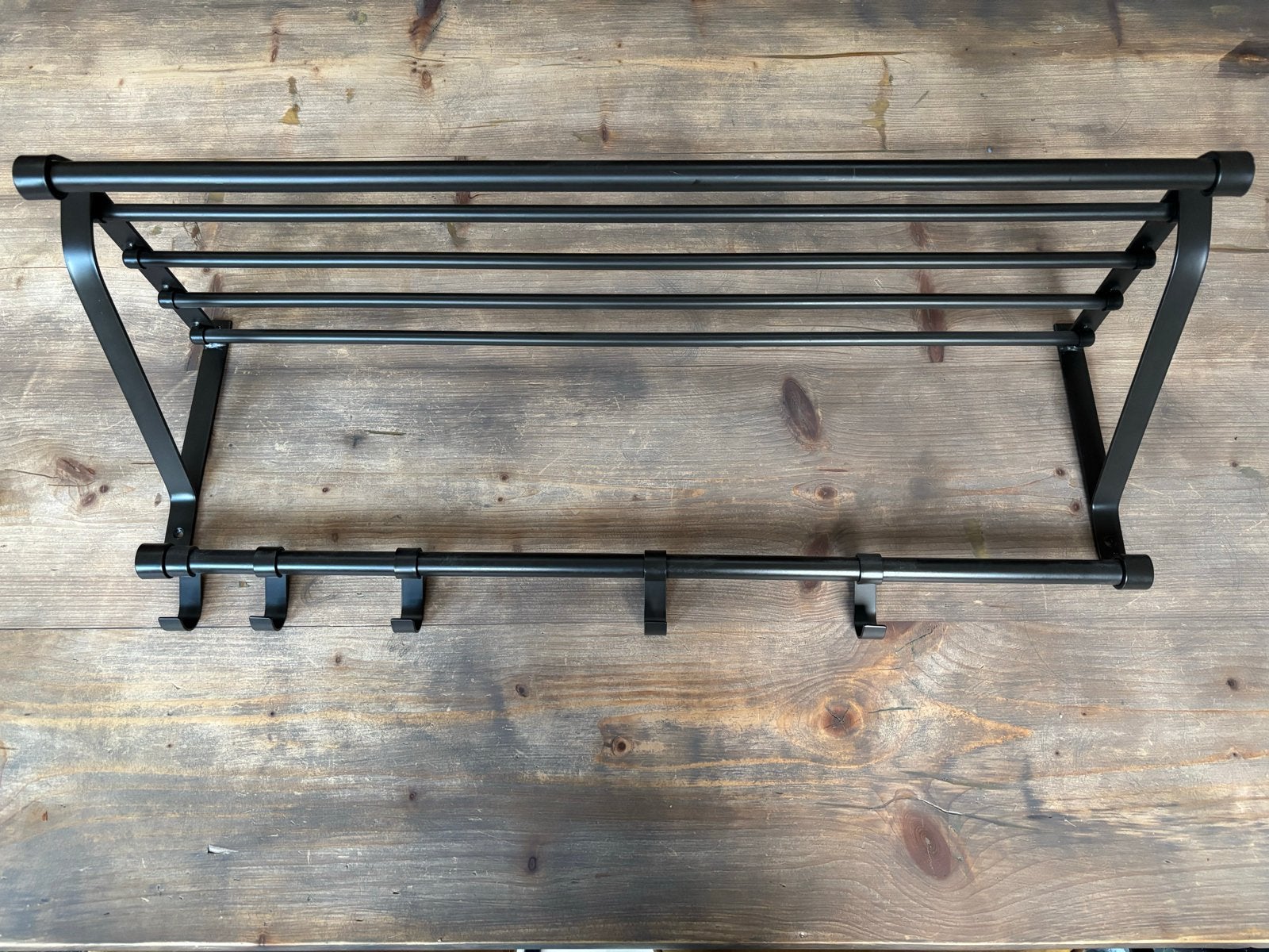 Zwarte metalen wandkapstok met hoedenrek en haken, Gebruikt, Minder dan 100 cm, Metaal, Ophalen