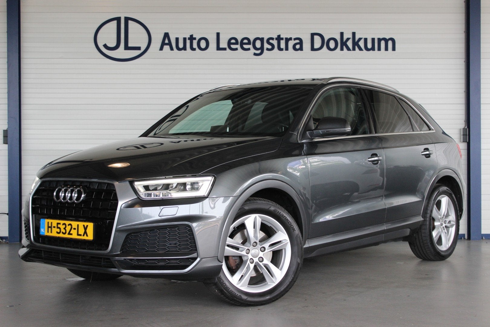 Audi Q3 1.4 TFSI CoD S-Line Edition Pano | LED | Keyless | S, 1380 kg, 4 cilinders, 150 pk, Leder en Stof