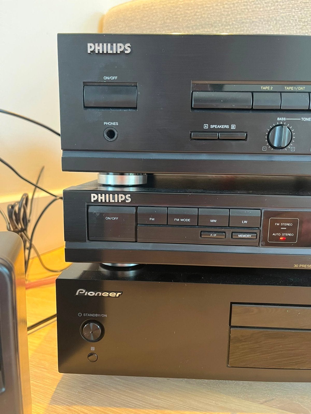 MUZIEKINSTALLATIE PHILIPS-PIONEER MET 2 LUIDSPREKERS!, Ophalen, Zo goed als nieuw, Cd-speler, Philips
