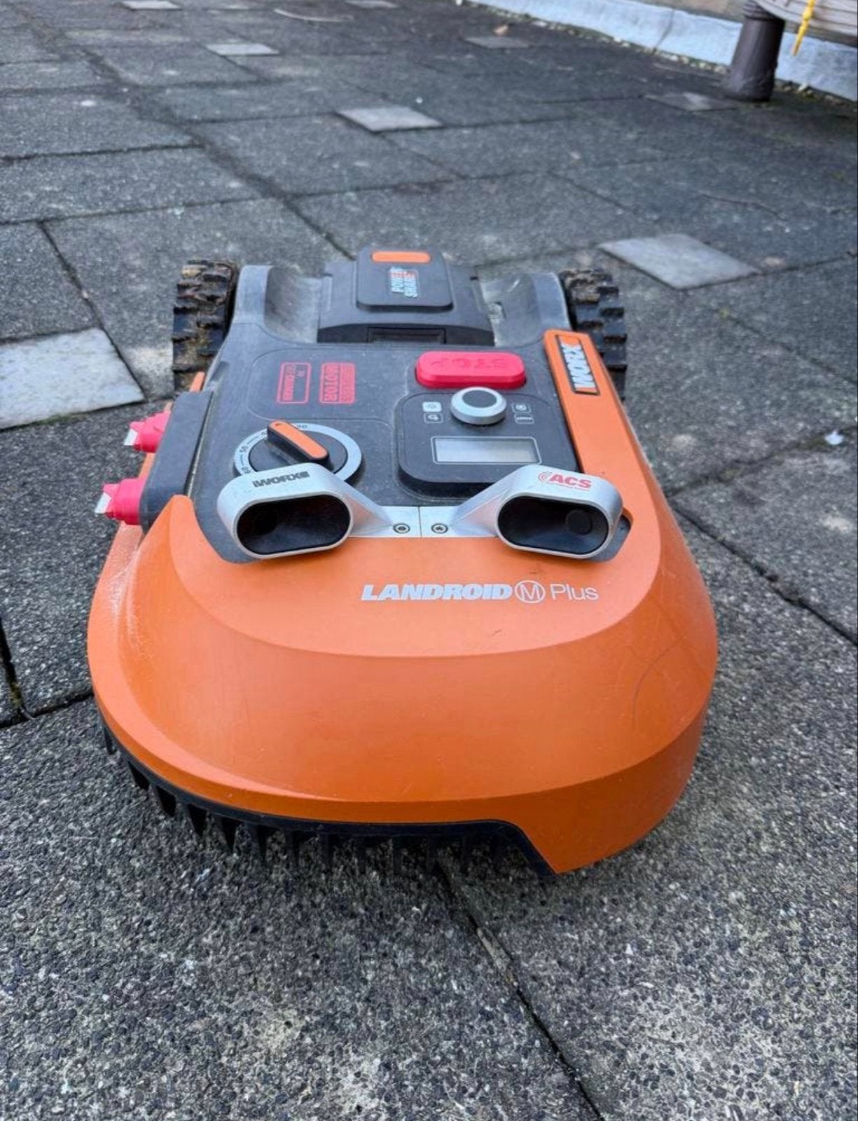 Landroid M Plus robotmaaier met ACS en garage, Ophalen, Zo goed als nieuw, Meer dan 25 cm