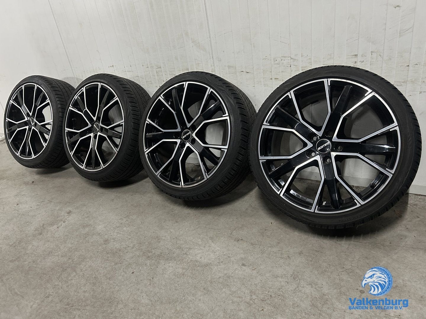 7-8mm!  Audi A3 VW Caddy Golf Leon 19 inch zwarte GMP Gunner